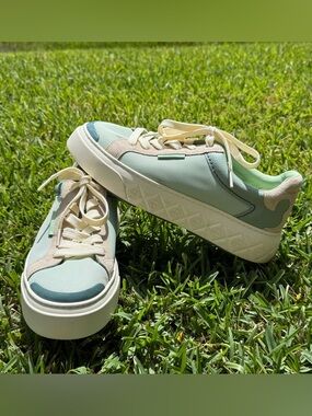 Tory Burch Ladybug Sneakers NWOB